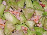 Stir-Fried Angled Loofah Squash with Shrimp and Garlic