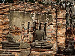 Burned Buddha images at Wat Mahathat