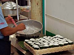 Making sweets at Aw Taw Kaw market
