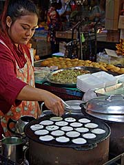 Khanom krok at the market, Chinatown alley, Bangkok