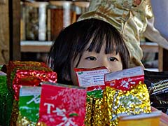 Tea shop assistant in Ban Rak Thai