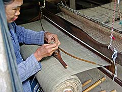Weaving at Pa-Da Museum