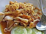 Garlicky stir-fried squid, Yok Yor Marina, Bangkok