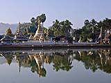 Wat Chong Khum in the morning sun